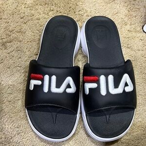 Fila Slides